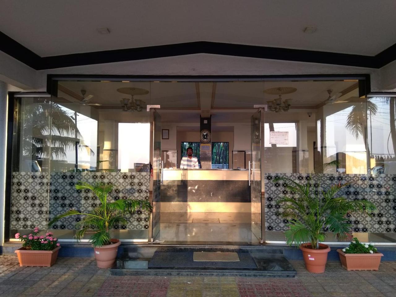 Hotel Murud Marina 외부 사진